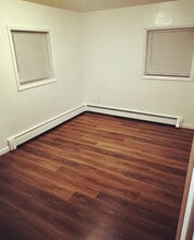 502 Vale Ave, Unit 3c in Parchment, MI - Building Photo - Building Photo