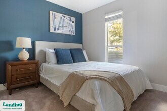 2000 E Lake Pkwy, Unit 352 in Marietta, GA - Building Photo - Building Photo