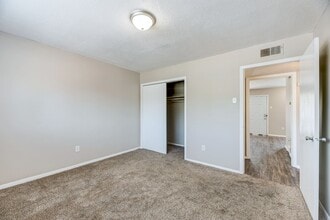 Cherry Creek Apartments in Memphis, TN - Building Photo - Building Photo