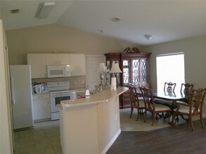 865 Helm Ave in Palm Bay, FL - Building Photo - Building Photo