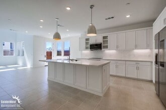 720 Metric Rd in San Marcos, CA - Building Photo - Building Photo