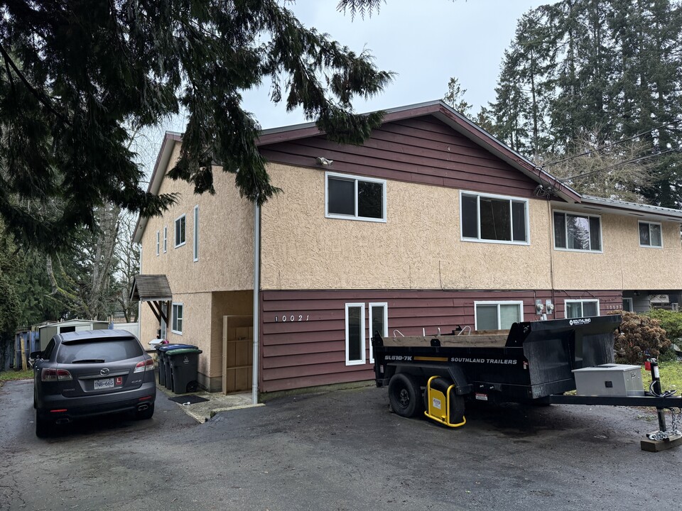 10021 Semiahmoo Rd in Surrey, BC - Building Photo