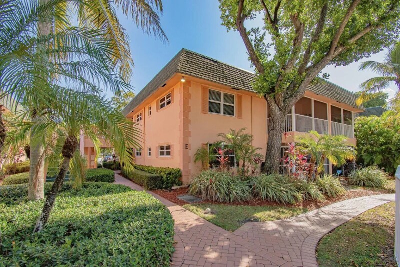 770 SE 2nd Ave in Deerfield Beach, FL - Building Photo