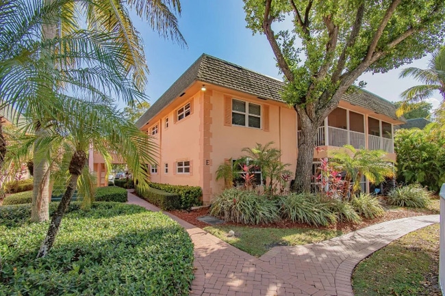 property at 770 SE 2nd Ave