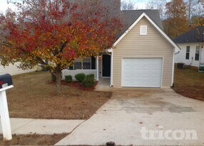 7154 Crystal Creek Pl, Unit RV 3 in Douglasville, GA - Building Photo