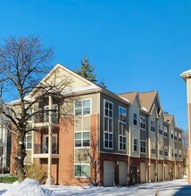 305 West Utica 2B/2B & Secure Parking Garage In the Heart of the Elmwood Village in Buffalo, NY - Foto de edificio - Building Photo