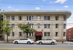 5523 Ellsworth Ave in Pittsburgh, PA - Building Photo