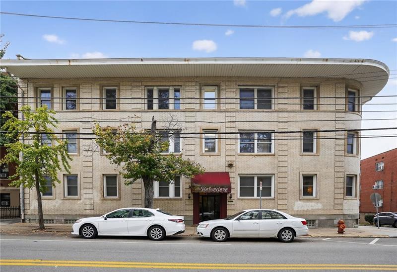 5523 Ellsworth Ave in Pittsburgh, PA - Building Photo