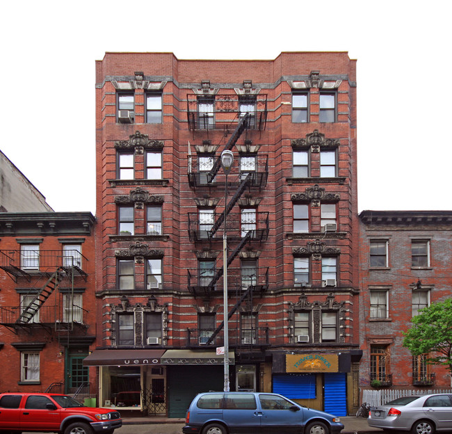 406-408 E 9th St in New York, NY - Foto de edificio - Building Photo