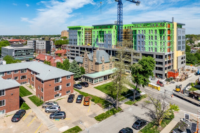 Tadousac Apartments in Omaha, NE - Building Photo - Building Photo