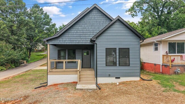 property at 2701 Spencer St NE