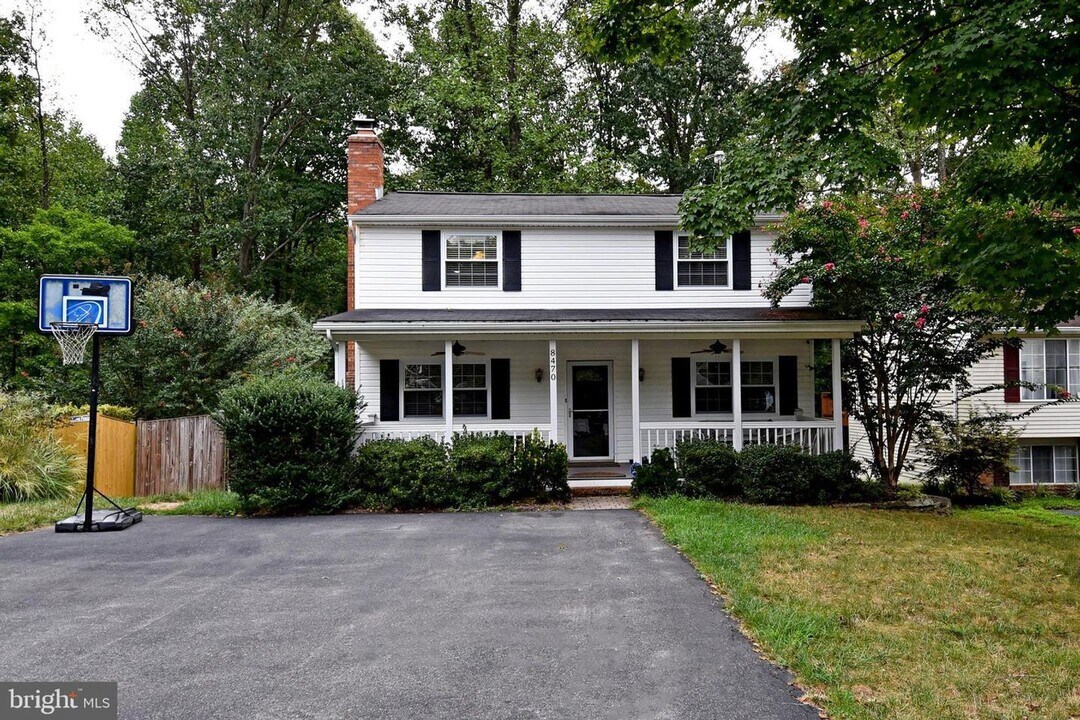 8470 Misty Blue Ct in Springfield, VA - Building Photo