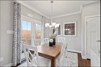 300 Plaza Dr in Pleasant Hills, PA - Building Photo - Building Photo