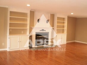 1113 Rain Tree Rd in Knoxville, TN - Building Photo - Building Photo