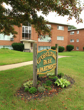 The Fairview Park Apartments in Fairview Park, OH - Building Photo - Building Photo