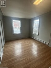 113 Brant Ave in Brantford, ON - Building Photo - Building Photo