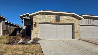 9720 Grosbeak Ln in Magnolia, TX - Building Photo