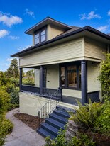 22 S Lowell St in Portland, OR - Building Photo