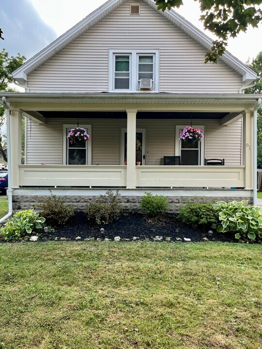 61 Hirschfield Dr in Buffalo, NY - Building Photo