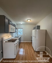 1879 N Main St in Fall River, MA - Building Photo - Building Photo