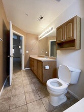 5485 Zephyr St, Unit 201 in Arvada, CO - Foto de edificio - Building Photo