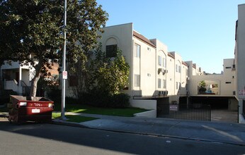 704-712 E Garfield Ave in Glendale, CA - Building Photo - Building Photo