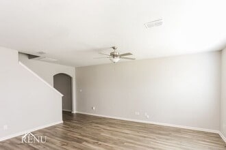 2022 Delta Downs Dr in Seagoville, TX - Foto de edificio - Building Photo