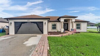 2000 Country Manor St in Bartow, FL - Building Photo