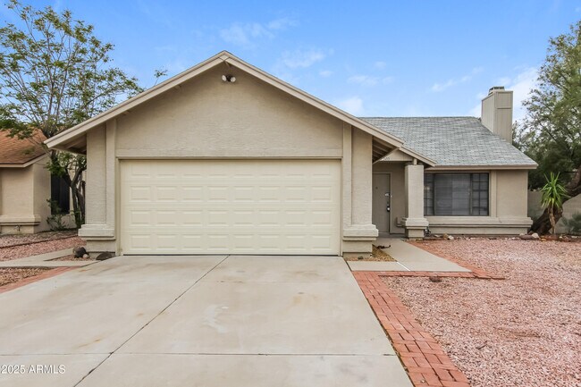 property at 3320 W Ross Ave