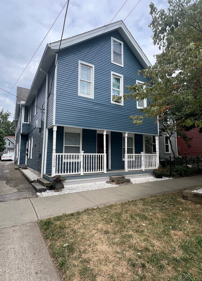 property at 1008 Kenilworth Ave