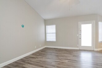 705 Skipjack Dr in Henderson, NV - Building Photo - Building Photo