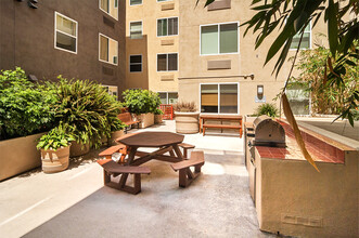 1435 India St, Unit 204 in San Diego, CA - Building Photo - Building Photo