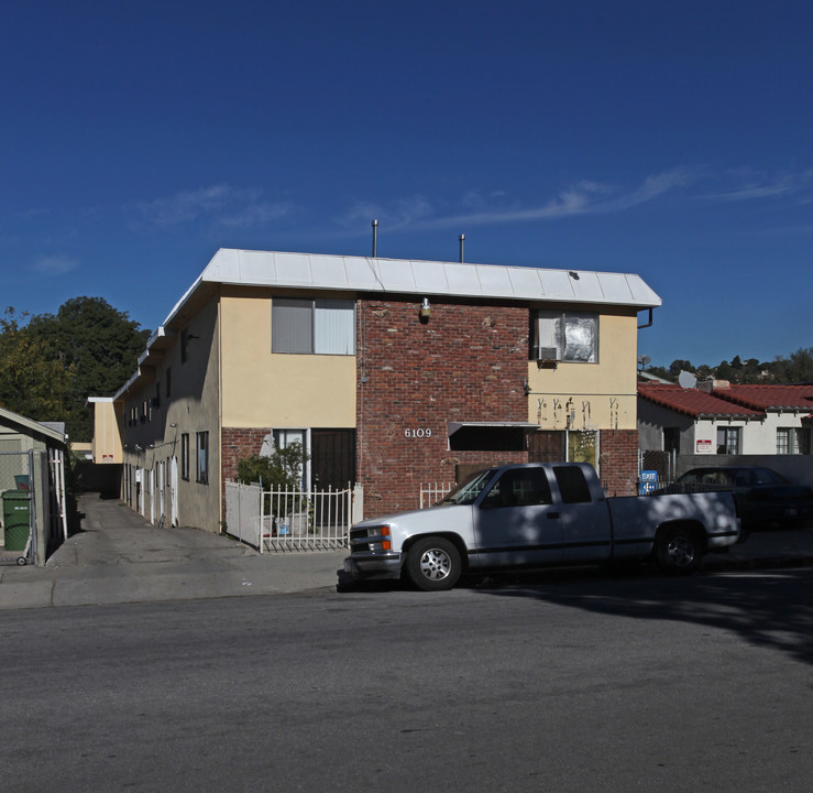 6109 Mesa Ave in Los Angeles, CA - Building Photo