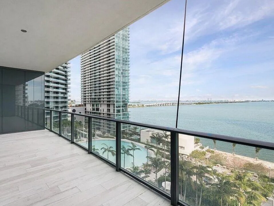 480 NE 31st St, Unit 1102 in Miami, FL - Building Photo