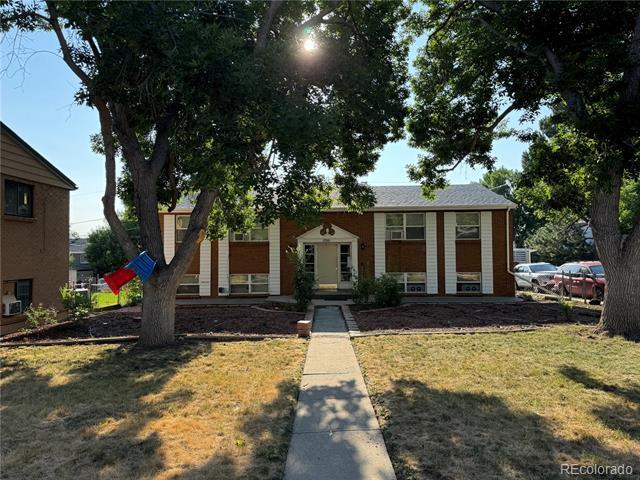 2396 S Linden Ct