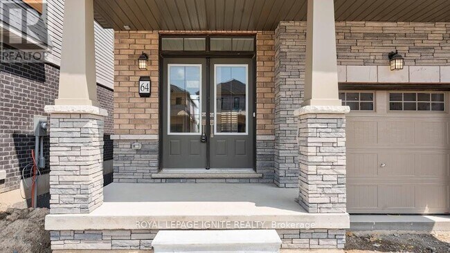 64 Monteith Dr in Brantford, ON - Building Photo - Building Photo