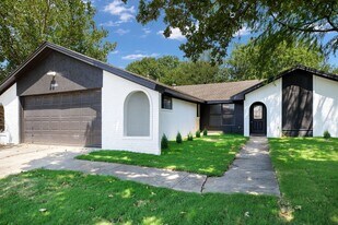 3808 Yellowstone Pl in Denton, TX - Building Photo