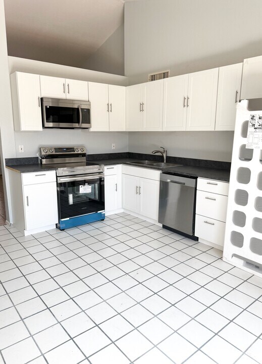 5960 W Oregon Ave in Glendale, AZ - Building Photo