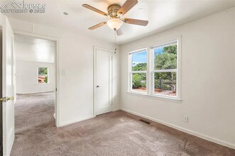 317 W Harrison St in Colorado Springs, CO - Foto de edificio - Building Photo