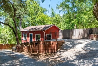 20830 Panorama Dr in Los Gatos, CA - Building Photo - Building Photo