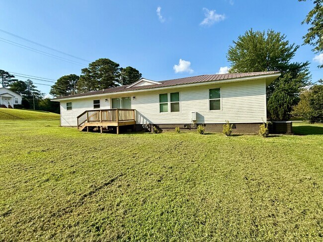 6403 Cannon Ave in Guntersville, AL - Building Photo - Building Photo