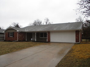 7812 NW 28th Terrace in Bethany, OK - Building Photo - Building Photo