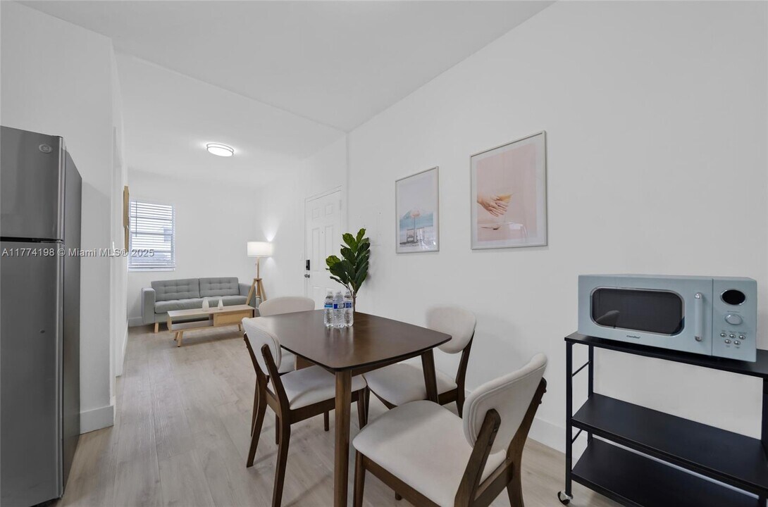 1029 SW 5th St in Miami, FL - Building Photo