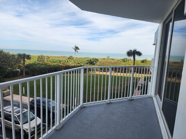 2700 US-301 in Fort Pierce, FL - Building Photo - Building Photo