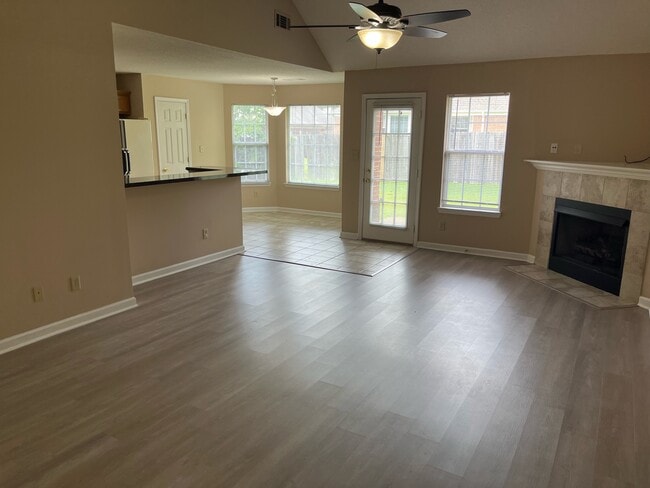 1025 Lorena Cove in Cordova, TN - Building Photo - Building Photo