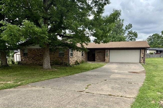 property at 113 Cornwall Ct