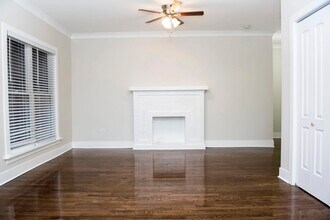 727 W Roscoe St in Chicago, IL - Foto de edificio - Building Photo