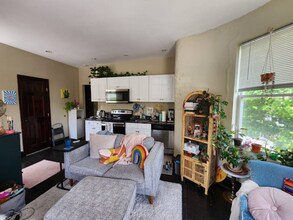1425 Allison St NW in Washington, DC - Building Photo - Building Photo