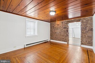 1687 E Main St in Douglassville, PA - Building Photo - Building Photo