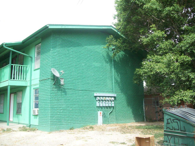 1704 Ringgold Rd in Brownsville, TX - Building Photo - Building Photo